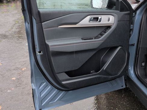 New 2026 Ford Explorer Active image 9