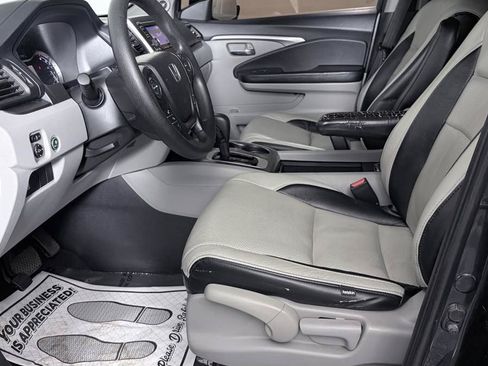 Used 2018 Honda Pilot LX image 13