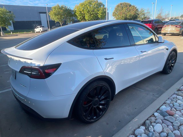 Used 2022 Tesla Model Y Performance AWD/4WD image 5