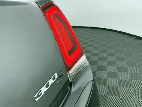 Used 2017 Chrysler 300 S RWD image 11