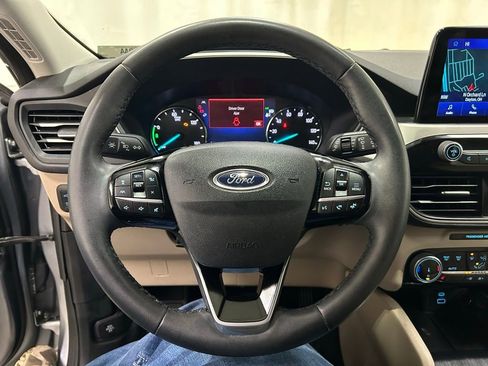 Used 2022 Ford Escape SEL image 21