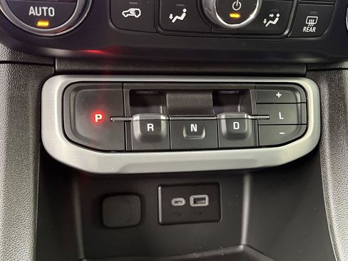 Certified 2023 GMC Acadia SLE w/ Driver Convenience Package AWD/4WD image 30