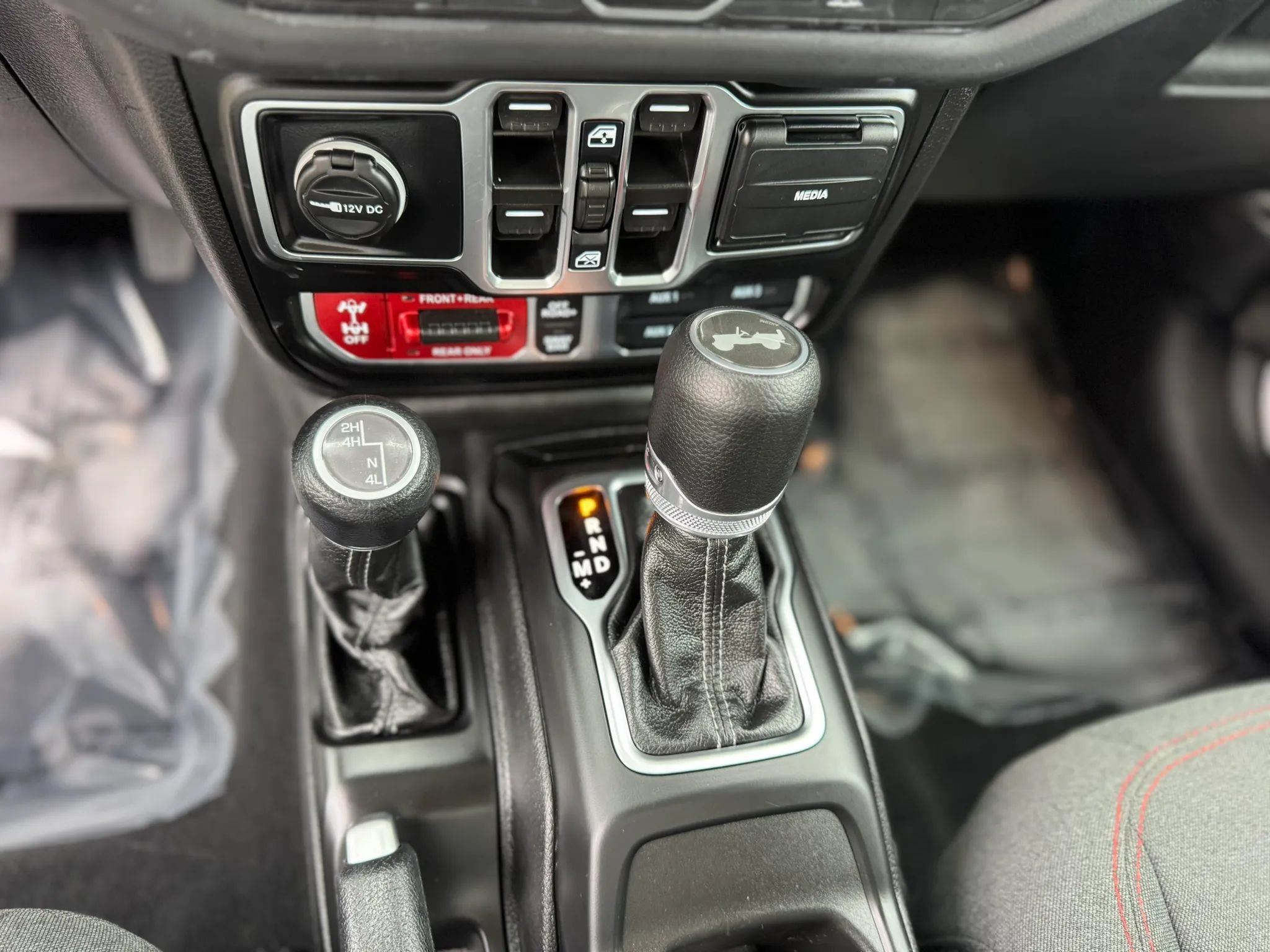 Used 2026 Jeep Wrangler Unlimited Rubicon AWD/4WD image 19