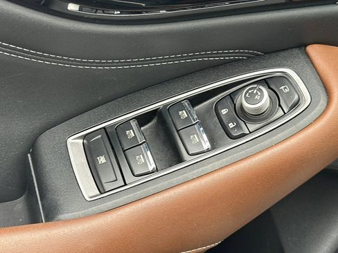 Used 2020 Subaru Outback Touring w/ Popular Package #2 image 13