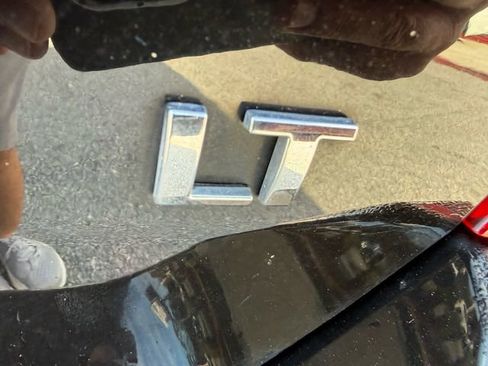 Used 2019 Chevrolet Trax LT w/ LT Convenience Package image 12