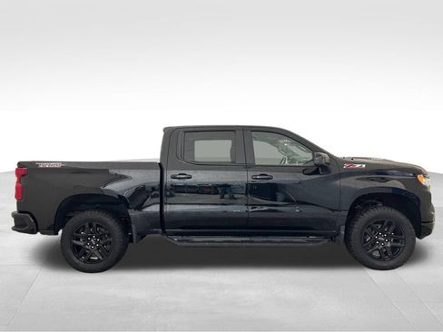 Used 2025 Chevrolet Silverado 1500 LT Trail Boss w/ Convenience Package II AWD/4WD image 7