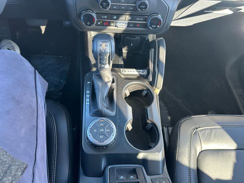 New 2025 Ford Bronco Badlands image 72