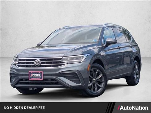 Used 2023 Volkswagen Tiguan SE FWD image 1