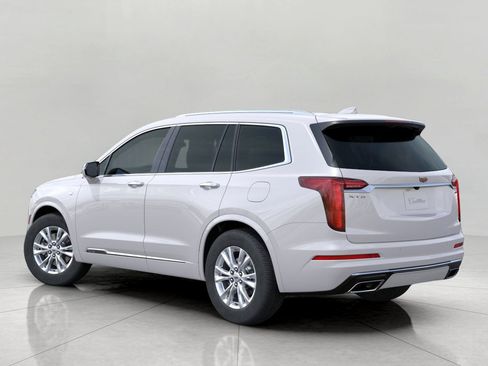 New 2025 Cadillac XT6 Luxury image 3