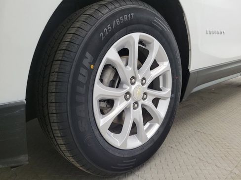Used 2021 Chevrolet Equinox LS FWD image 31