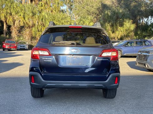 Used 2018 Subaru Outback 2.5i Limited image 4