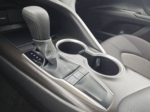 Used 2024 Toyota Camry LE w/ Convenience Package image 21