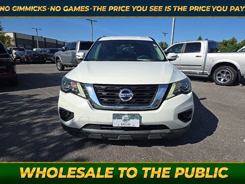 Used 2017 Nissan Pathfinder S AWD/4WD image 2
