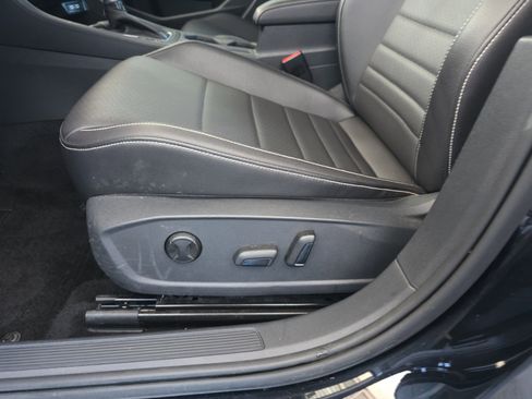 Certified 2023 Volkswagen Jetta SE image 14