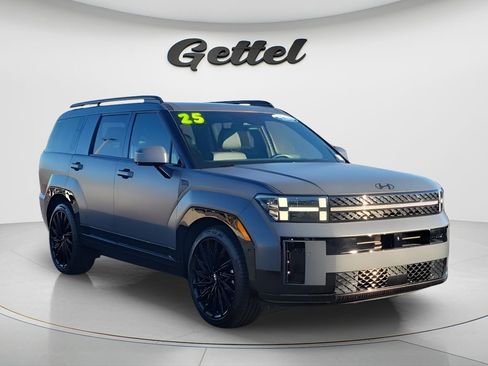 Used 2025 Hyundai Santa Fe Calligraphy image 3