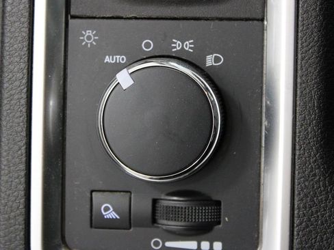 Used 2024 RAM 1500 Classic SLT image 43