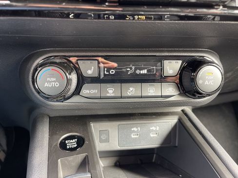 New 2026 Nissan Kicks SV w/ SV Premium Package image 10