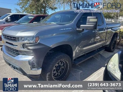 Used 2020 Chevrolet Silverado 1500 LT w/ Trailering Package image 1