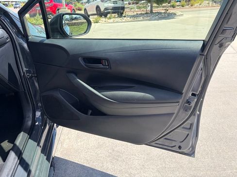 Used 2025 Toyota Corolla LE FWD image 17