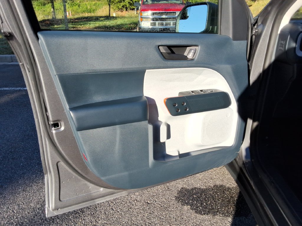 Used 2023 Ford Maverick XLT FWD image 18