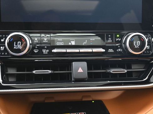 Certified 2025 Toyota Highlander LE AWD/4WD image 26