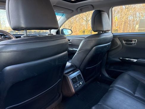 Used 2017 Toyota Avalon XLE image 11