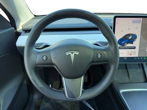 Used 2022 Tesla Model Y Long Range AWD/4WD image 12