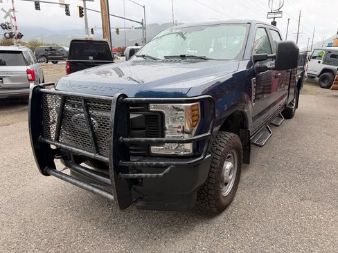 Used 2019 Ford F250 XL AWD/4WD image 4