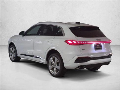 New 2025 Audi Q5 Premium Plus image 8