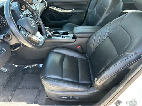 Certified 2023 Nissan Altima 2.0 SR FWD image 7