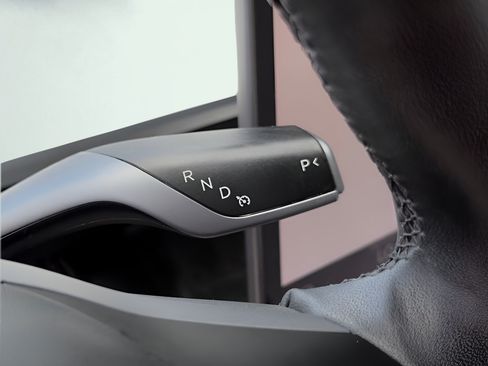 Used 2023 Tesla Model Y Performance AWD/4WD image 37