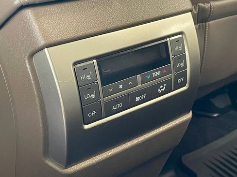 Used 2020 Lexus GX 460 Premium w/ Premium Package image 22