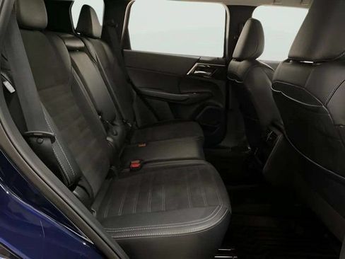 Used 2024 Mitsubishi Outlander SE FWD image 79