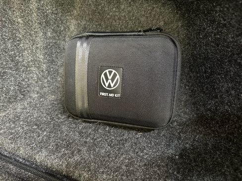 Used 2024 Volkswagen Jetta SE FWD image 9