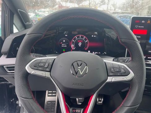 New 2026 Volkswagen GTI SE image 9