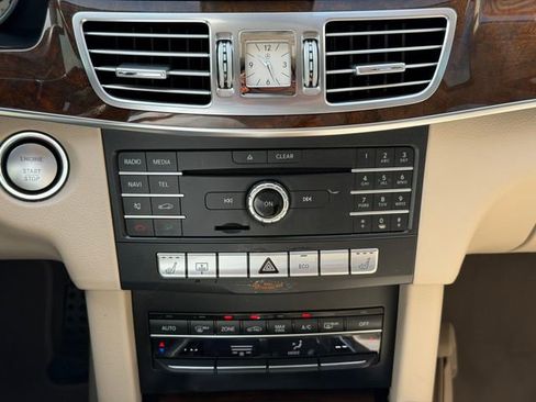 Used 2016 Mercedes-Benz E 350 4MATIC Sedan image 14