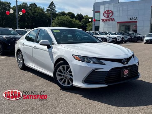 Used 2023 Toyota Camry LE AWD/4WD image 1
