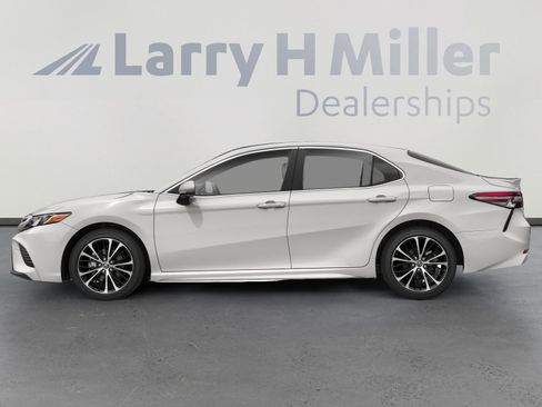 Used 2020 Toyota Camry SE w/ Protection Package (Q2) image 3