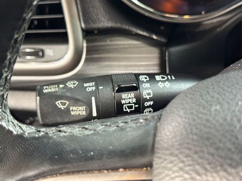 Used 2021 Jeep Grand Cherokee Laredo X image 34