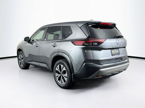 Used 2022 Nissan Rogue SV AWD/4WD image 5