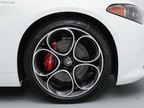 New 2026 Alfa Romeo Giulia w/ Driving Assist Package RWD image 21