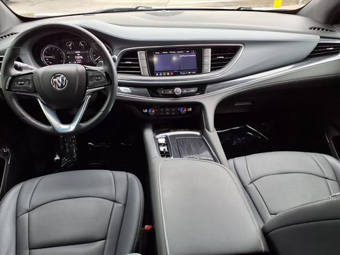 Used 2024 Buick Enclave Essence FWD image 15