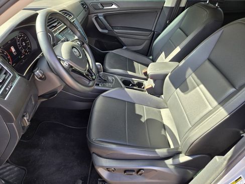 Used 2019 Volkswagen Tiguan SEL FWD image 7
