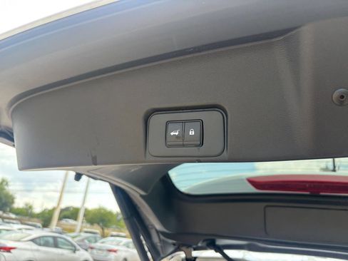 Used 2026 Nissan Rogue SV FWD image 23