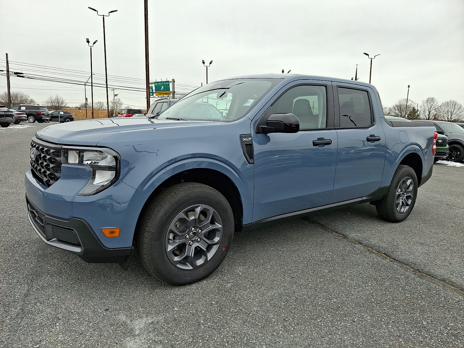 Used 2025 Ford Maverick XLT w/ XLT Luxury Package AWD/4WD image 2