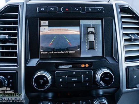 Used 2021 Ford F250 Platinum w/ FX4 Off-Road Package image 17