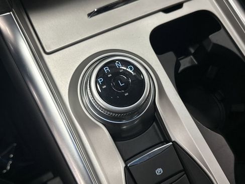 Used 2023 Ford Explorer XLT w/ Equipment Group 202A image 21