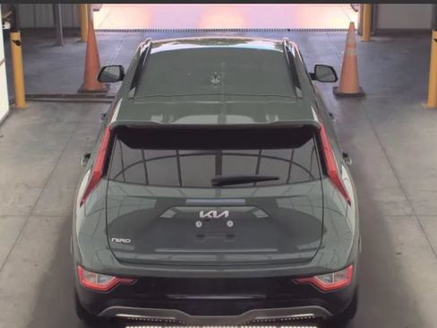 Used 2023 Kia Niro Wind FWD image 9