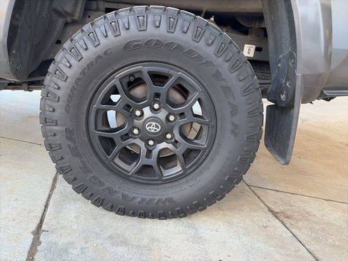 Used 2021 Toyota Tacoma SR5 image 10