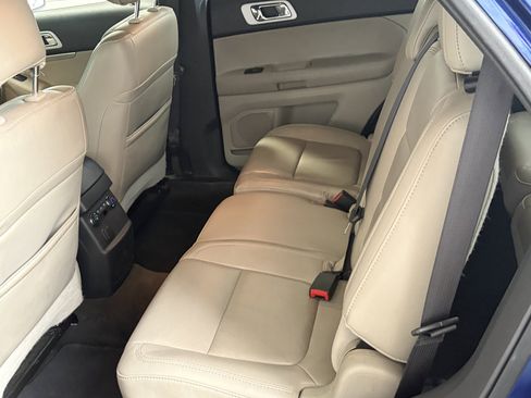 Used 2013 Ford Explorer XLT AWD/4WD image 24